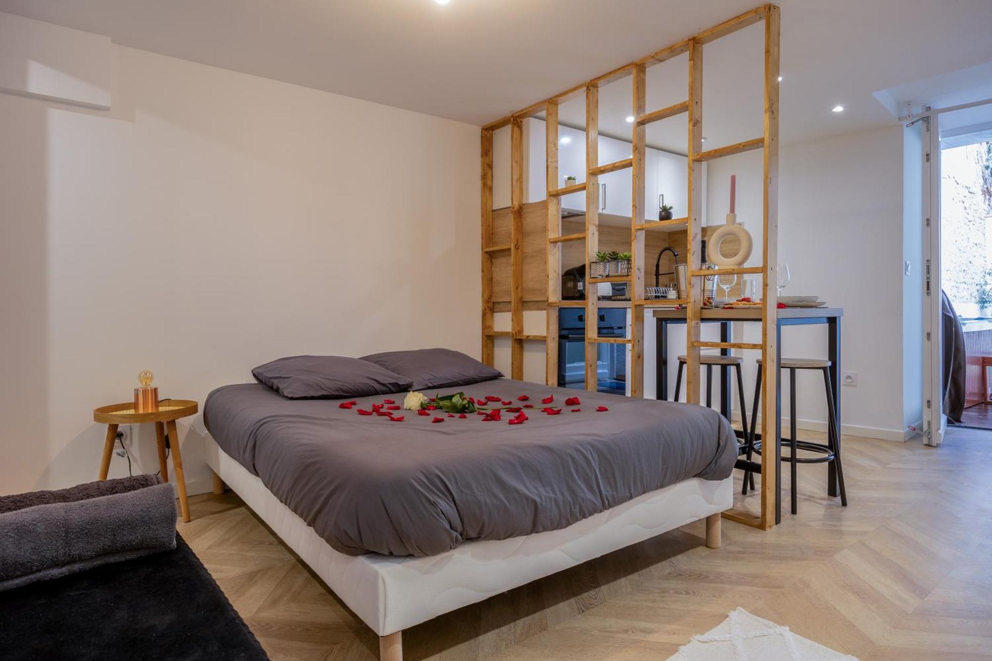 La Romance A Bulles En Hyper Centre La Rochelle  Exterior photo